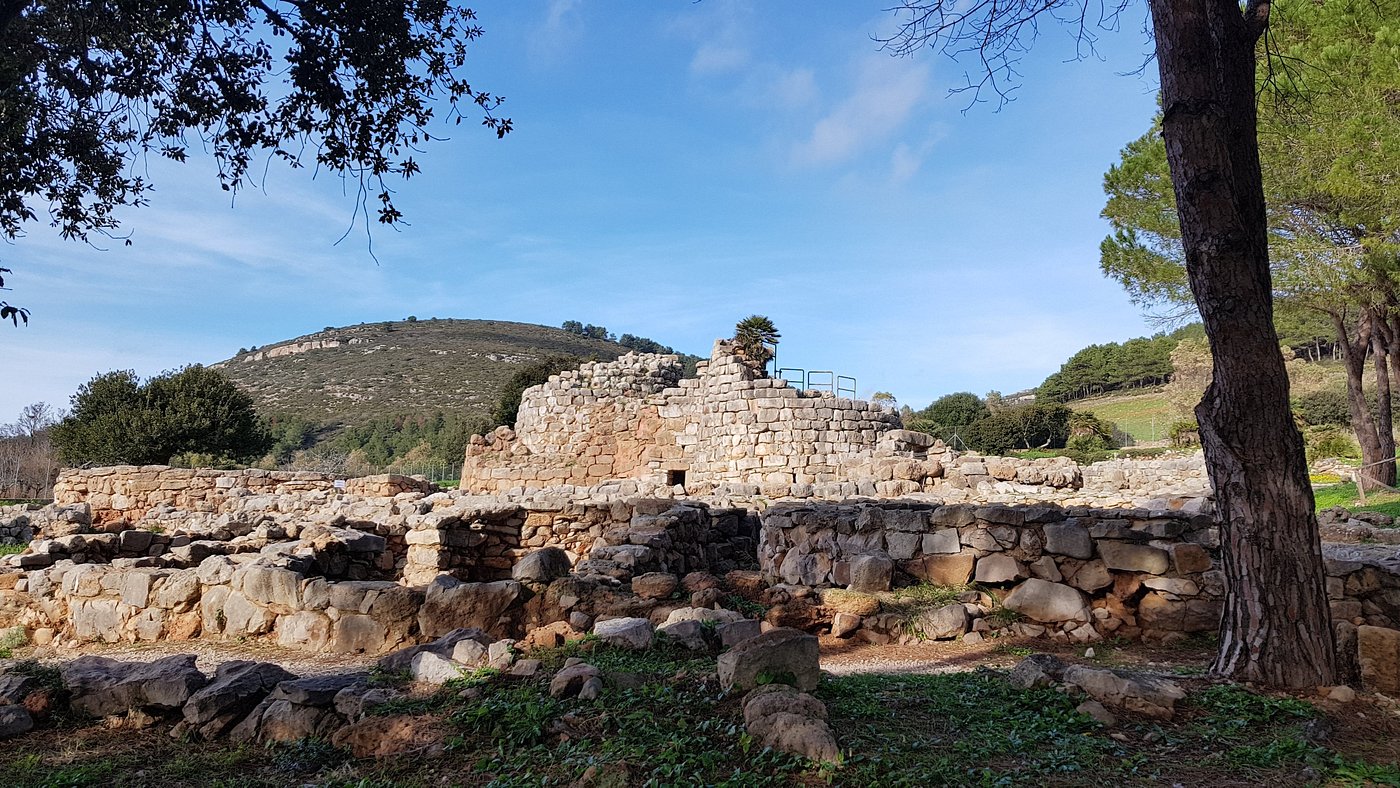 Nuraghe e Villaggio di Palmavera